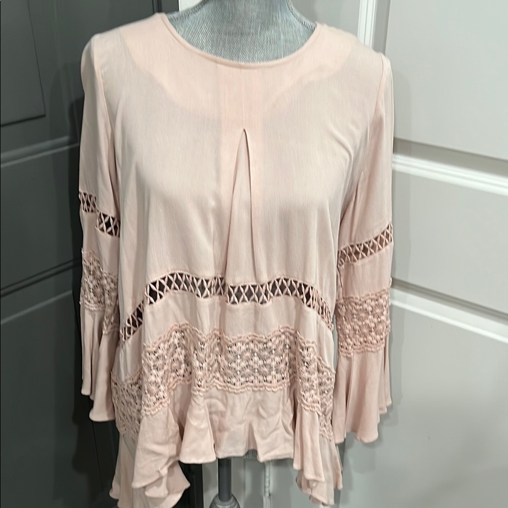 Elegant Women's Pink Lace Top